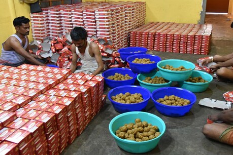 पटना हनुमान मंदिर का नैवेद्यम प्रसाद