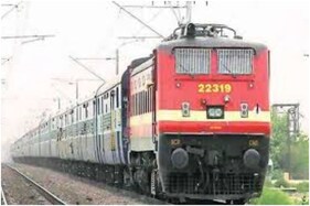 ओडिशा में चक्रवाती तूफान YAAS का अलर्ट, रेलवे ने ये चार ट्रेनें कीं कैंसल