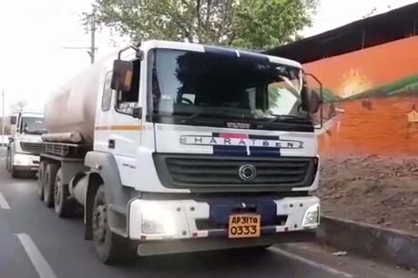 कांग्रेस की ऑक्सीजन पॉलिटिक्स से मरीजों को राहत, जबलपुर पहुंची एक टैंकर ऑक्सीजन.