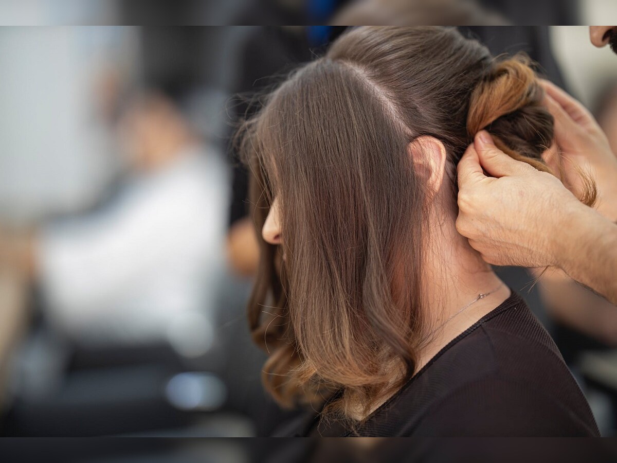 Summer Hair Style : गर्मियों के लिए बेस्ट है ये 5 हेयर स्टाइल, घर पर भी बना सकते हैं इन्हें – News18 हिंदी Summer Hair Style : गर्मियों के लिए बेस्ट है ये 5 हेयर स्टाइल, घर पर भी बना सकते हैं इन्हें – News18 हिंदी