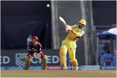 रवींद्र जडेजा ने आरसीबी के खिलाफ धमाकेदार पारी खेली है. (फोटो-PTI)