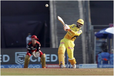 आरसीबी के खिलाफ रवींद्र जडेजा ने बड़ी पारी खेली है। (फोटो- पीटीआई)