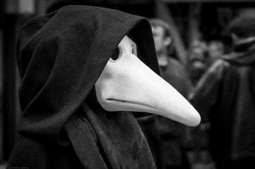 mask coronavirus bubonic plague doctor