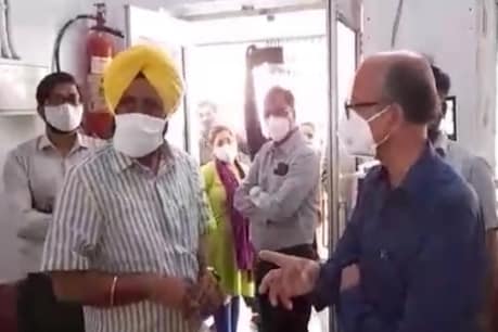 जिला अस्पताला का औचक निरीक्षण करने पहुंचे राज्यमंत्री बलदेव सिंह औलख.