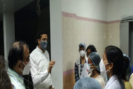 प्रदेश में बढ़ते हुए कोविड संक्रमण के साथ ही अस्पतालों में ऑक्सीजन और वेन्टीलेटर बेड की कमी देखने को मिल रही है.