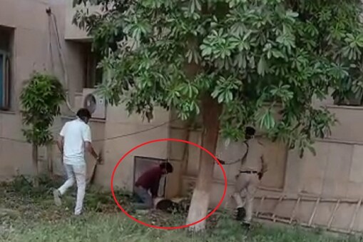 कोरोना संक्रमित महिला ने की आत्महत्या कोरोना संक्रमित महिला ने की आत्महत्या