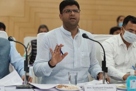 पंचायती राज दिवस पर आयोजित राष्ट्रीय कार्यक्रम पर बोलते हुए डिप्टी दुष्यंत चौटाला.