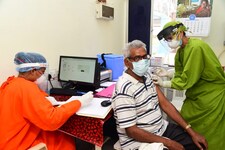 छत्तीसगढ़ में 1 मई से मुफ्त टीकाकरण अभियान पर मंडराए संशय के बादल!