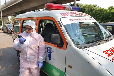 ट्विंकल ने बताया कि, उन्हें देश की पहली महिला ड्राइवर का खिताब मिला है.