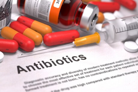 एंटीबायोटिक (Anitbiotics) का ज्यादा डोज फायदे की जगह बेअसर भी हो सकता है. (प्रतीकात्मक तस्वीर: shutterstock)