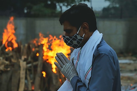 कोरोना डेथ के मद्देनजर मई का महीना बेहद घातक साबित हुआ है. (सांकेतिक तस्वीर-AP)