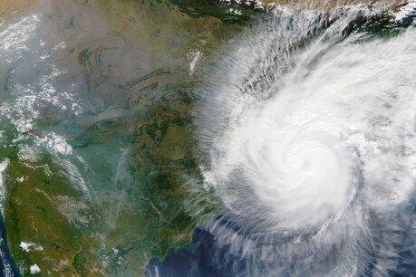 हिंद महासागर के उत्तर में आने तूफानों (Cyclones) का नाम 13 देशों का एक पैनल तय करता है. (प्रतीकात्मक तस्वीर: shutterstock)