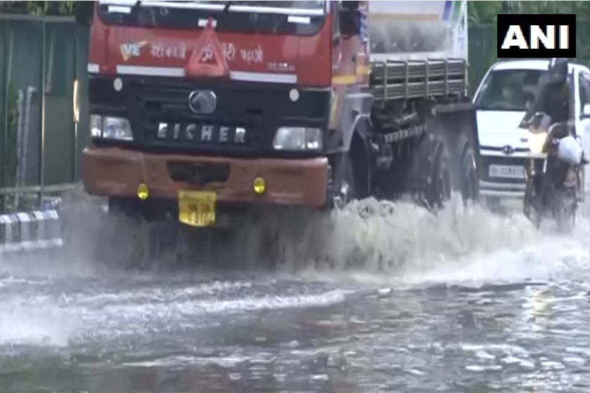 Weather Update: बेमौसम बारिश ने बिगाड़ा दिल्ली का हाल, सुप्रीम कोर्ट के पास भरा पानी, देखें- Photos Weather update: Unseasonal rains spoil Delhis hall, water filled with Supreme Court, see photos
