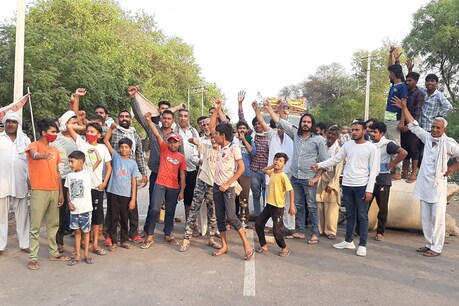 लाठीचार्ज के विरोध में किसानों ने हरियाणा में कई जगह प्रदर्शन किए