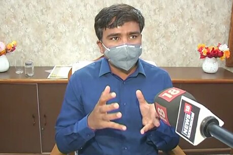 मेरठ कमिश्नर ने शहर में अपने घरों में आइसोलेटेड लोगों के लिये ऑक्सीजन सिलेंडर डिलेवरी कराने का निर्णय लिया है.