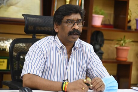 जमशेदपुर पूर्वी के निर्दलीय विधायक सरयू राय ने सीएम हेमंत सोरेन (फाइल फोटो) की तारीफ की.