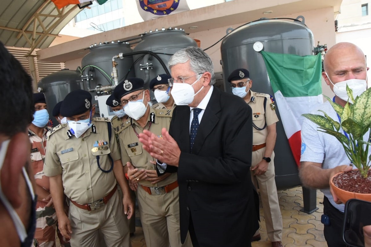 Coronavirus, COVID-19, India, Italy, Oxygen Plant, CAPF Refferal Hospital, ITBP, Greater Noida, Italian Ambassador, Ambassador Vincenzo de luca, कोरोनावायरस, कोविड-19, भारत, इटली, ऑक्सीजन प्लांट, सीएपीएफ सीएपीएफ रेफरल अस्पताल