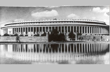 1952 में भारत की पहली संसद (Parliament) का गठन हुआ था.