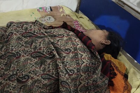बोकारो जिले में वज्रपात से दो महिलाओं समेत तीन मनरेगा मजदूरों की मौत हो गई.
