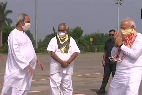 सीएम नवीन पटनायक ने पीएम मोदी से कहा कि वे केंद्र की तरफ से कोई तत्काल आर्थिक मदद की राह नहीं देख रहे हैं. (फाइल फोटो- PTI)