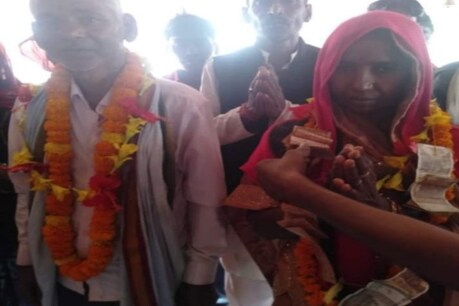 ग्राम पंचायत चुनाव के नतीजों में जीत के बाद बुड़की का स्वागत किया गया