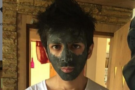 कार्तिक आर्यन ने अपना मुंह ‘काला’ कर फोटो शेयर किया. (Photo:kartikaaryan/Instagram)