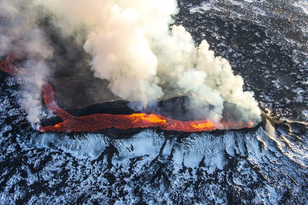 , Space Mars, earth, Iceland, Volcanic Acivity, Geological Acivity, Bacteria,