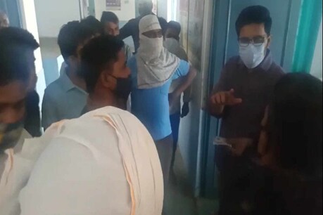 मामले की सूचना मिलते ही कुतिना सरपंच मौके पर पहुंचे और दोनों पक्षों को समझाइस कर मामला शांत कराया.