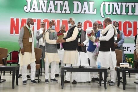 आरसीपी सिंह ने तेजस्वी यादव पर साधा निशाना.