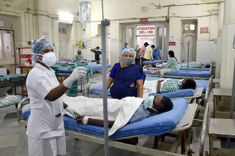 कोरोना से देश में मौतों का आंकड़ा 3 लाख पार कर गया है.