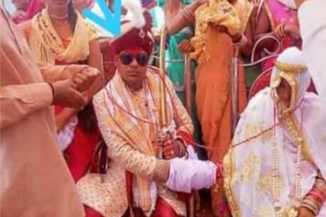 शादी के दूसरे ही दिन रूपलाल को तकलीफ होने पर सागवाड़ा में कोरोना जांच करवाई गई. 2 दिन बाद आई रिपोर्ट में वह कोरोना पॉजिटिव पाया गया.