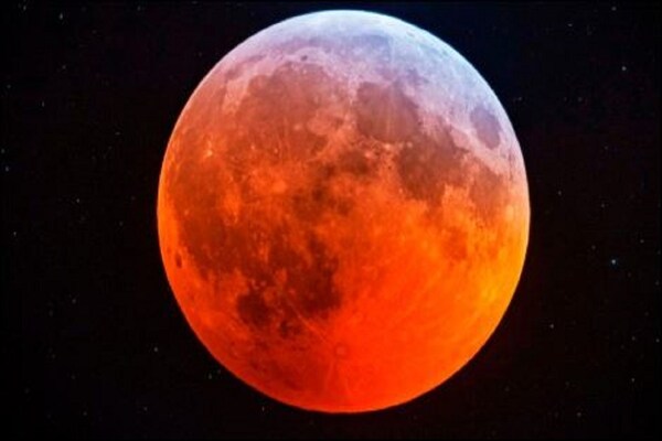 सुपरमून, लाल रक्त चंद्रमा, एक ही बार हो रहा सब, जानें क्या हैं इसके मायने...