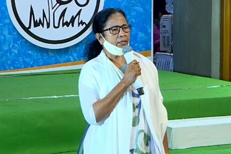 ममता बनर्जी ने यह बात प्रेस कॉन्फ्रेंस में कही. (तस्वीर-MamataBanerjeeOfficial)