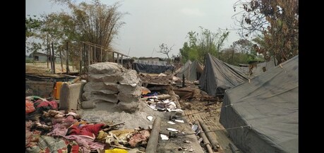 पूरा देश कोरोना से लड़ाई लड़ रहा था, वहीं दंगाइयों ने पूर्णिया के महादलितों की बस्तियां जला दीं, सब चुप बैठे, राजनीतिक हिसाब-किताब करते रहे.