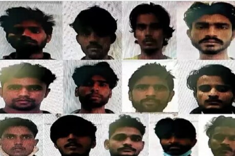 कोरोना संक्रमित ये 13 कैदी कोविड स्पेशल जेल की ग्रिल काटकर फरार हो गए.