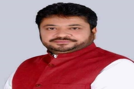 पूर्व सांसद रिजवान जहीर पर बड़ी कार्रवाई.