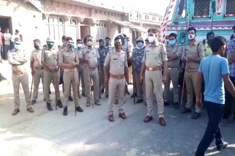 car accident, 3 people killed, संभल न्यूज, कार दुर्घटना.