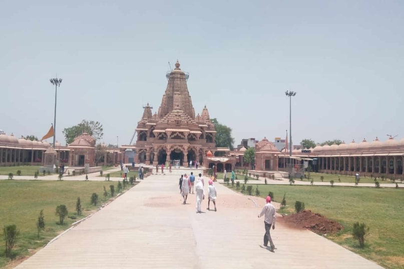 राजस्थान का सांवलिया सेठ मंदिर: यहां भगवान हैं बिजनेस पार्टनर, जानिये क्या है पूरा इतिहास Rajasthan News-Chittorgarh News-Sanwaliya Seth TempleGod is a business partner here- know what is the whole history