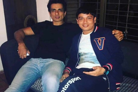 सोनू सूद ने श्रीगंगानगर निवासी ब्लैक फंगस पीड़िता के लिये इस बीमारी के उपचार में काम आने वाले इंजेक्शन पहुंचाने का जिम्मा हितेष जैन का सौंपा.