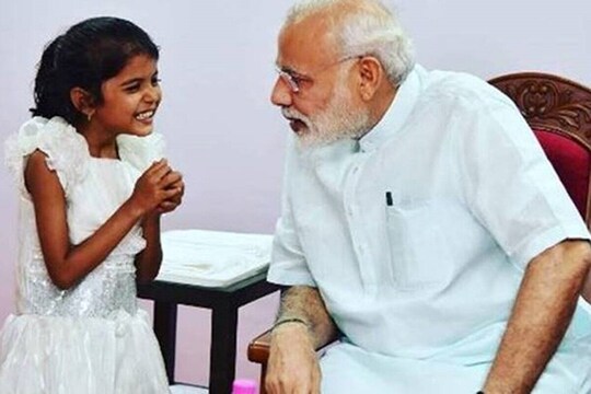 शानदार ब्याज और टैक्स छूट के चलते अधिकतर लोग इसमें निवेश करना पसंद कर रहे हैं. 