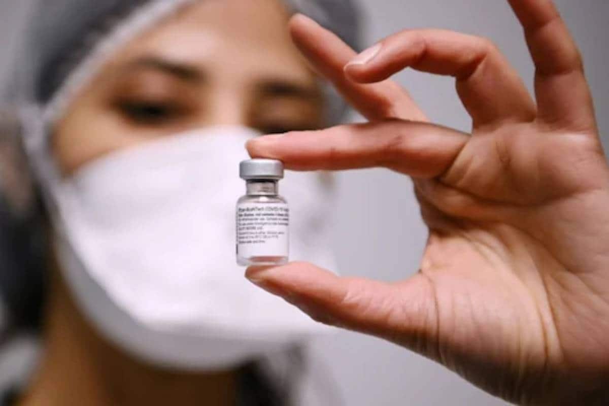 कोरोना वैक्सीन की दूसरी डोज लगाने का सही समय क्या है? जानिए विशेषज्ञों का जवाब