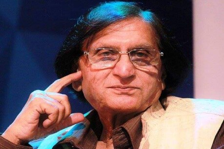 मशहूर शायर वसीम बरेलवी ने कोरोना संक्रमण के इलाज के लिए 50 लाख रुपए विधायक निधि से दिए हैं.