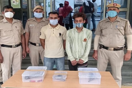 समयपुर बादली पुलिस ने एक इंटरस्टेट हथियार सप्लाई करने वाले गैंग के दो शातिर बदमाशों को गिरफ्तार किया है.