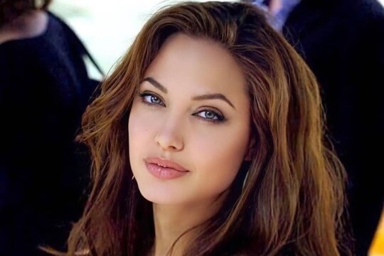 एंजेलिना जोली की आने वाली फिल्म का नाम 'दोज हू विश मी डेड' है. (Photo @angelinajolie_offiicial/Instagram)