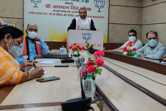 बीजेपी एमपी ने मिशन 2023 की तैयारी तेज कर दी है, इसलिए अब जिला और मंडल स्तर के नेताओं का प्रशिक्षण शिविर शुरू हो गया है.