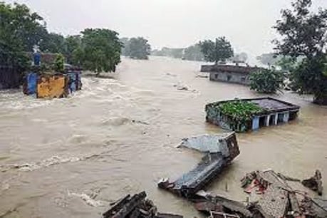 बिहार के 9 जिलों में बाढ़ के खतरे को देखते हुए एनडीआरएफ की टीमें तैनात की गई हैं.