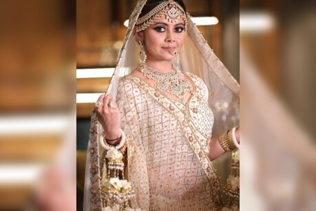देवोलीना भट्टाचार्य ‘बिग बॉस 14’ खत्म होने के बाद भी सुर्खियों में बनी रहती हैं. फोटो साभार: @DevoleenaBhattacharjee