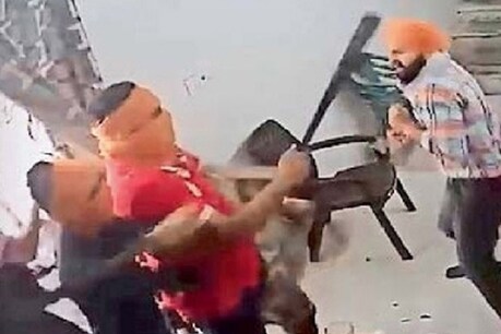 घटना को 20 सेकेंड में अंजाम देने के बाद सभी आरोपी बाइकों पर सवार होकर फरार हो गए.