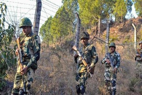 जम्मू-कश्मीर के पुंछ में नियंत्रण रेखा के नजदीक निगरानी करते सेना के जवान. (पीटीआई फाइल फोटो)