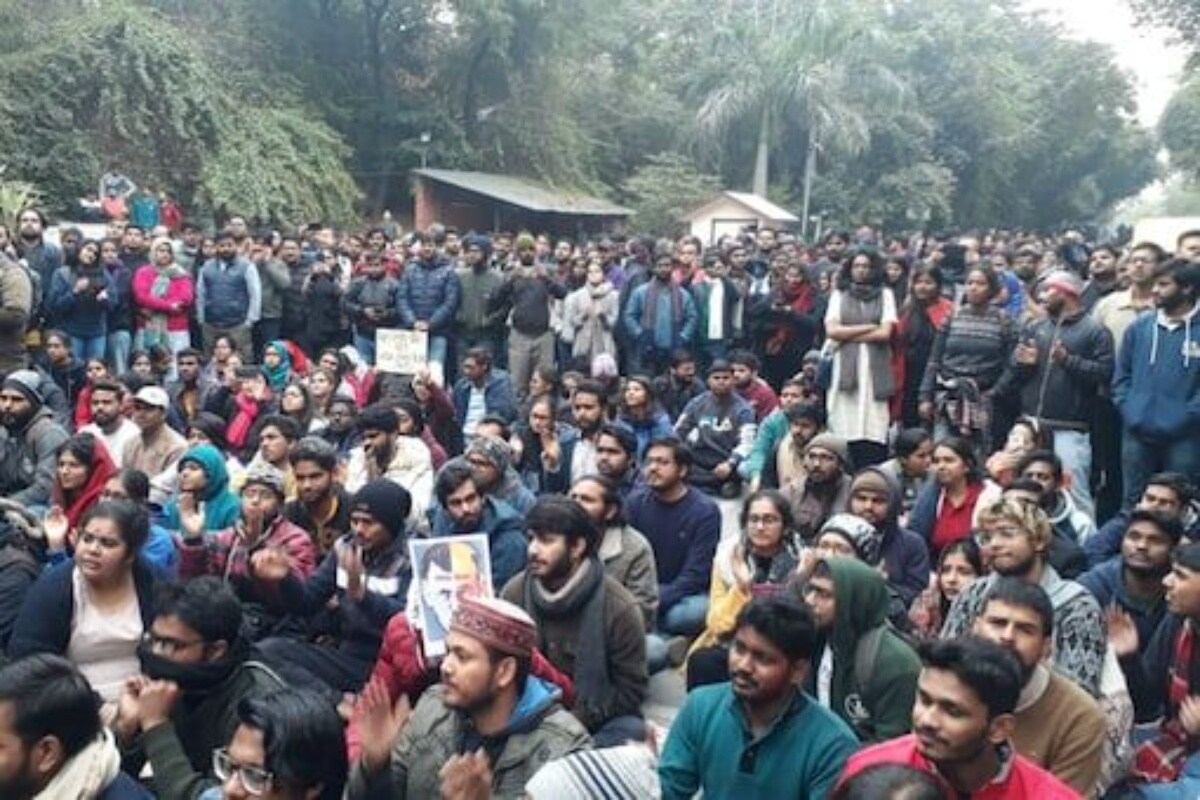 JNU हिंसा: दिल्ली पुलिस ने गूगल से मांगी छात्रों की चैट डिटेल्स, कंपनी ने कहा- पहले कोर्ट ऑर्डर लाएं